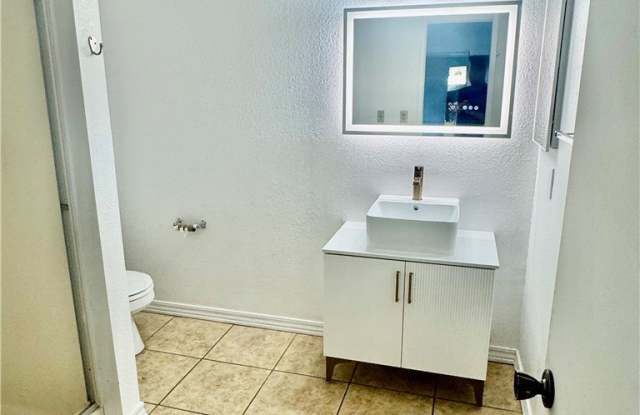 7115 Etiwanda Avenue photos photos