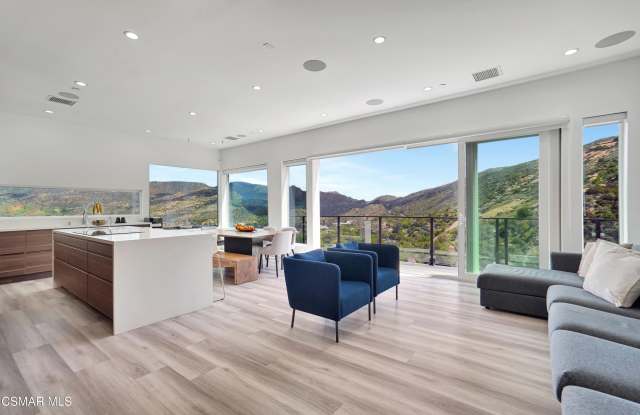 990 Alta Vista Road Gallery 4