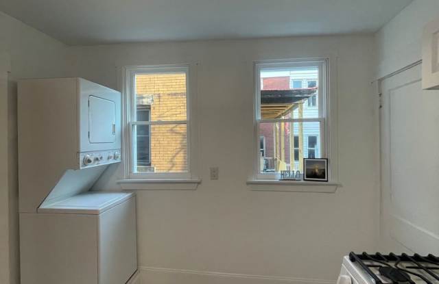 2 Bed/1Bath, AC, Parking in Pittsburgh Gallery 4