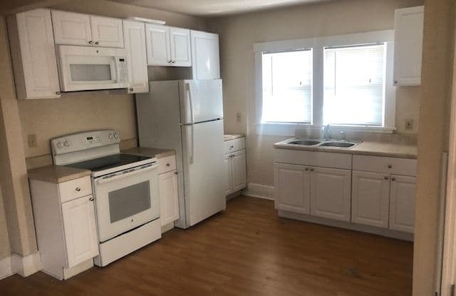2728 1st ave s back house - 2728 1st Avenue South, St. Petersburg, FL 33712