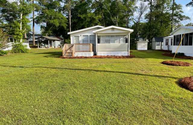 2 Bedroom, 2 Bathroom Single Wide in Sunset Beach photos photos