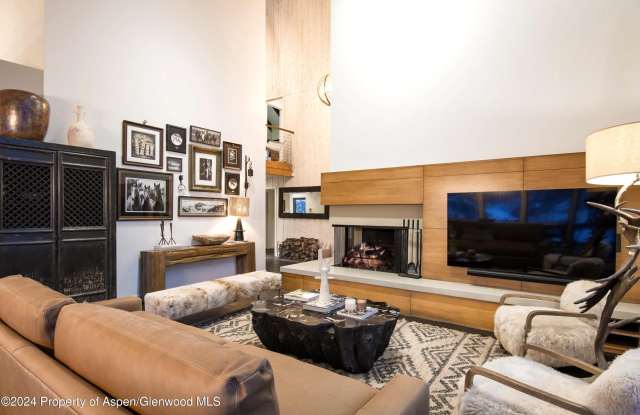 234 Edgewood Lane Gallery 4