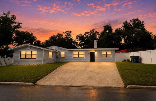 7301 N DARTMOUTH Avenue photos photos