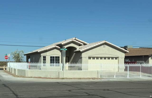 1691 N DOLORES AVE - 1691 Dolores Avenue, San Luis, AZ 85336