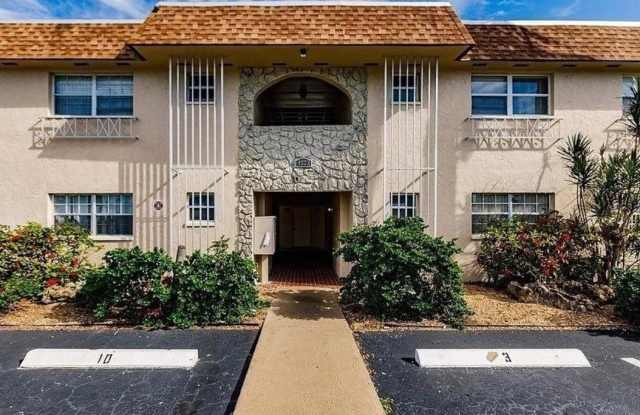 4923 Vincennes Court Gallery 2