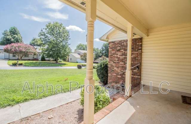 102 Ticonderoga Drive Gallery 3