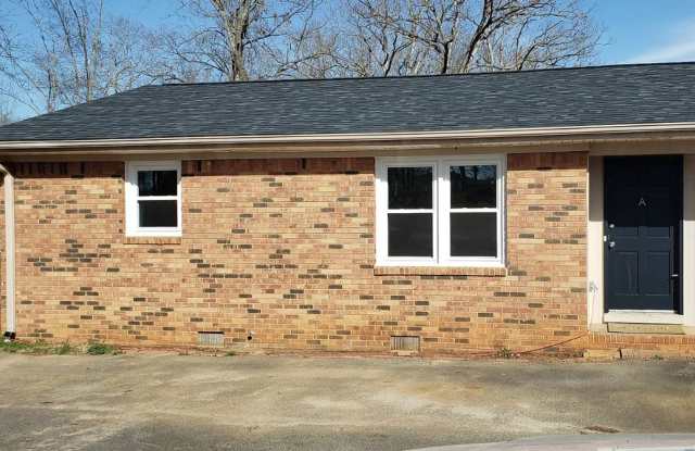 Recently Remodeled 2-Bedroom Duplex in Boiling Springs Gallery 1