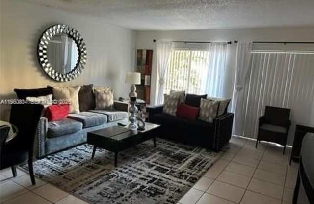 18318 NW 68 av photos photos 18318 NW 68 av photos photos