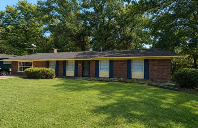 Move-In Ready 4BR/2BA Home in South Jackson | Spacious Living & Convenient Location Gallery 1