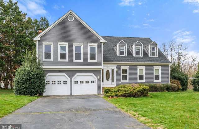 1600 SERENO COURT - 1600 Sereno Court, Wolf Trap, VA 22182
