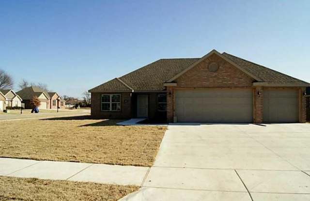 1101 SW Eventide ST - 1101 Southwest Eventide Street, Bentonville, AR 72712 1101 SW Eventide ST - 1101 Southwest Eventide Street, Bentonville, AR 72712