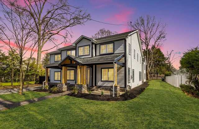 5 Bed 5 Bath Single Family Home in Edgeworth photos photos