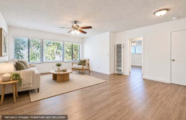Jefferson Park Apartments at 2235 W 26th Pl Gallery 3