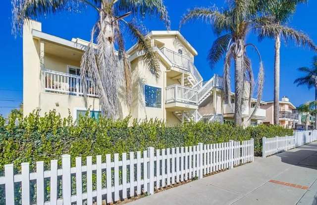 Spacious 2-Story Condo Steps to Beach!! photos photos