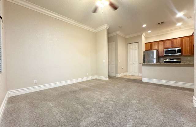 AVAILABLE NOW!!! Ground Level 1 Bedroom 1 Bathroom La Quinta Condo! Gallery 4