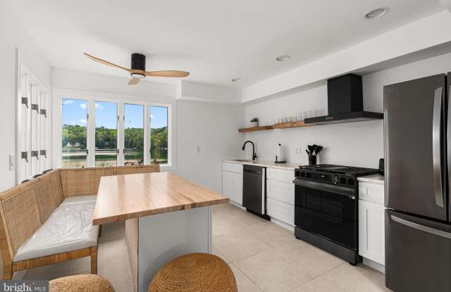 39 UPPER LAKEVIEW AVENUE photos photos