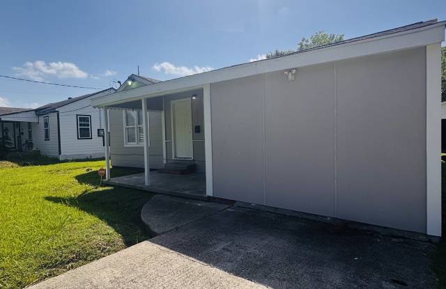 3556 27th St photos photos