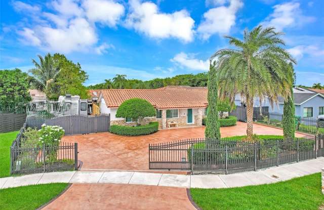 4225 Southwest 133rd Court photos photos