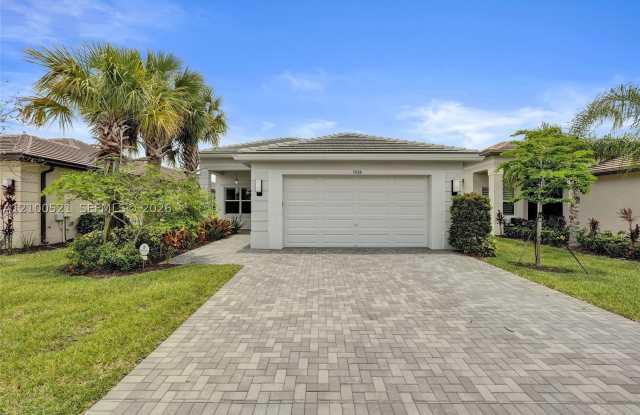13328 SW River Rock Rd Gallery 1