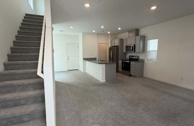 7041 Santa Venetia Place Gallery 2