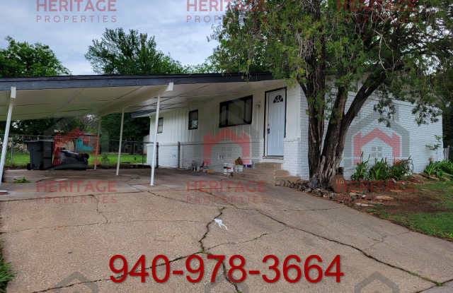 1055 West Wenonah Boulevard - 1055 West Wenonah Boulevard, Wichita Falls, TX 76309