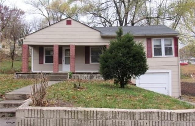 114 North Evanston Avenue - 114 North Evanston Avenue, Independence, MO 64053