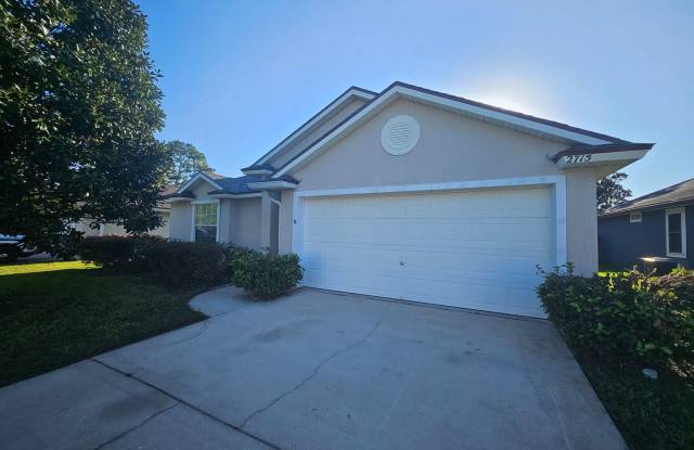 $1795 - 3/2/2 - Silver Creek - Lake Asbury - 2715 Creek Ridge Drive, Asbury Lake, FL 32043