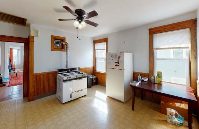 117 Grove StreetApt 3 Gallery 4