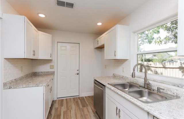 3075 GRACELAND COURT Gallery 3