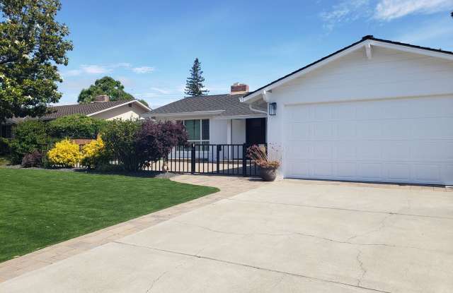 Beautiful Remodeled 3x2 Home in Sunland Park of Saratoga photos photos