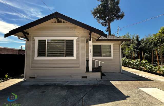 $3500 Beautiful Cottage Style 2 Bed 1 Bath Home in Willow Glen-All utilities paid photos photos