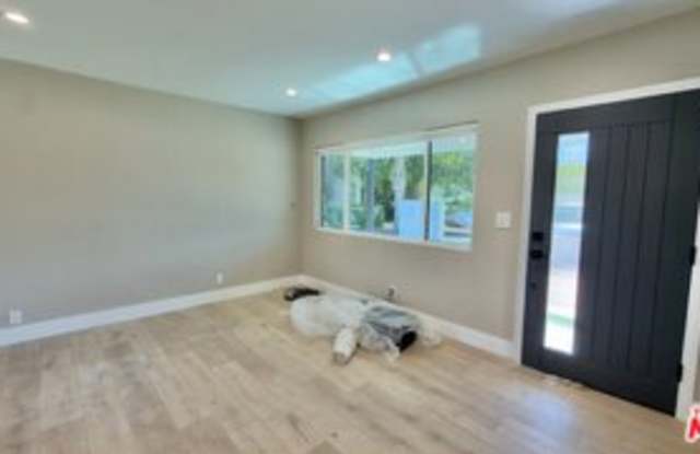 17807 Bromley Court Gallery 2