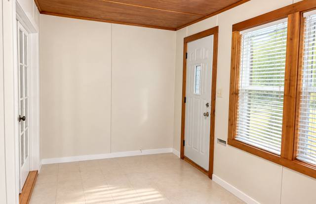 Adorable 3-Bedroom Home for Rent! Gallery 3