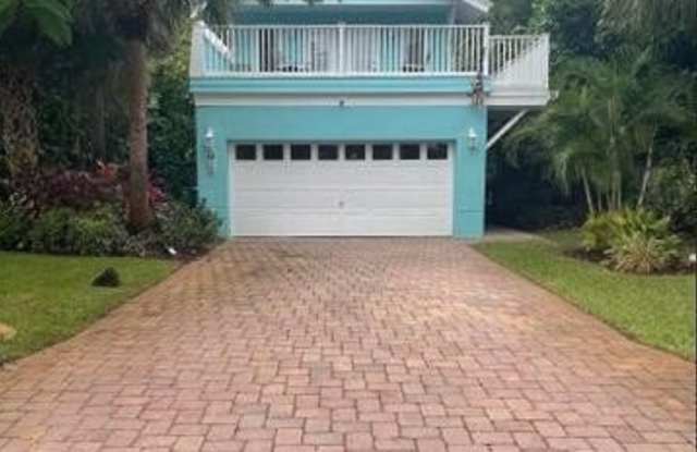 336 Avenue B photos photos