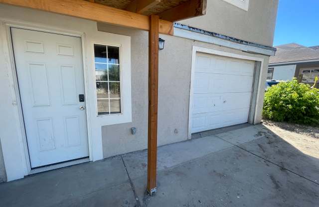 Great 2 bedroom Apartment with Garage! photos photos