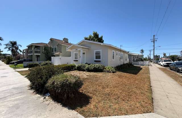 Prime North Park location 3bed 1 bath Bungalow with 2 off street parking spaces Gallery 3