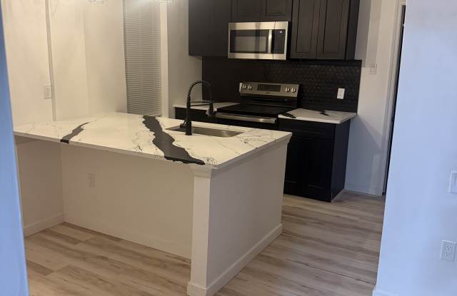 5804 Lansdowne Ave photos photos