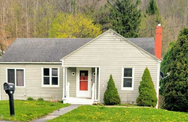 172 Raystown Road photos photos