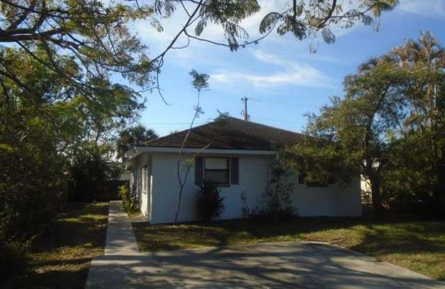 306 Hubbard Avenue - 306 Hubbard Avenue, North Fort Myers, FL 33917