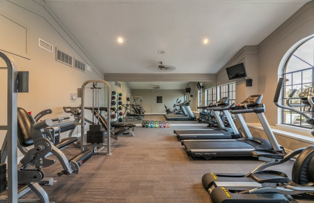 Walnut Creek Apartments Gallery 3