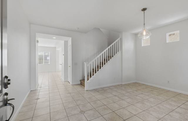 3 Bedroom 2 Story Home located in a Gated Community in San Marcos! Gallery 3
