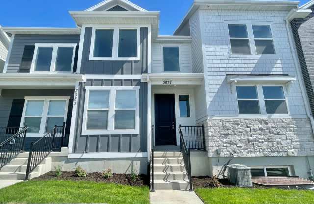 Beautiful Poolside Townhome at The Exchange! photos photos