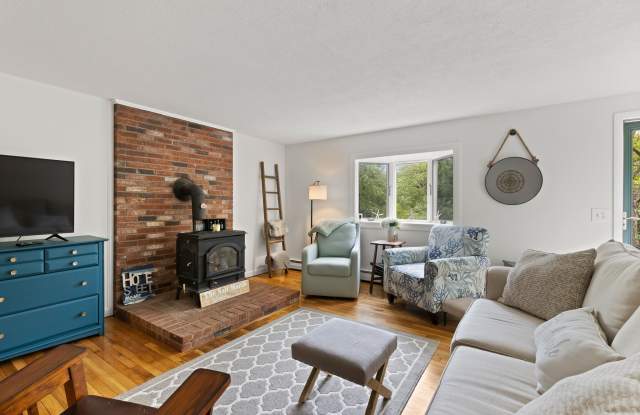 15 Courtland Dr photos photos