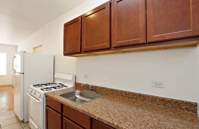 7057 Princeton Englewood Apartments Gallery 4