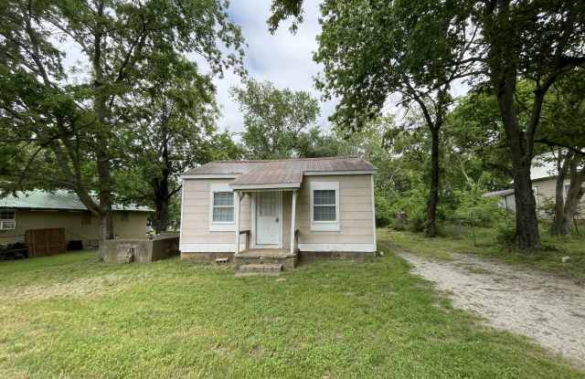 914 East Tahlequah Avenue Gallery 2