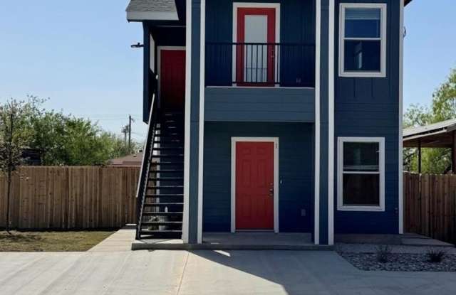 575 Adams St. photos photos