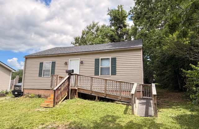 Renovated 2 Bedroom 1 full bath House! All new luxury vinyl flooring photos photos