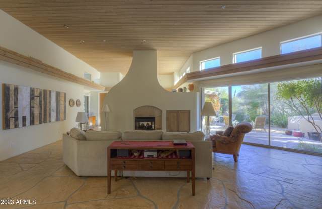 7526 E Club Villa Circle Gallery 2
