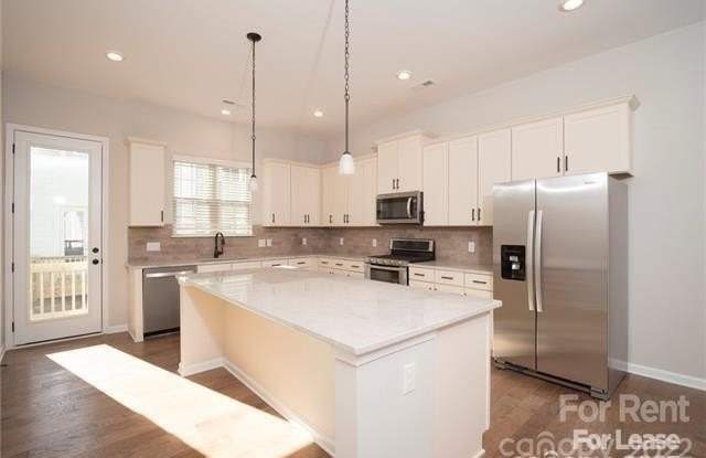 1014 Bexton Street photos photos
