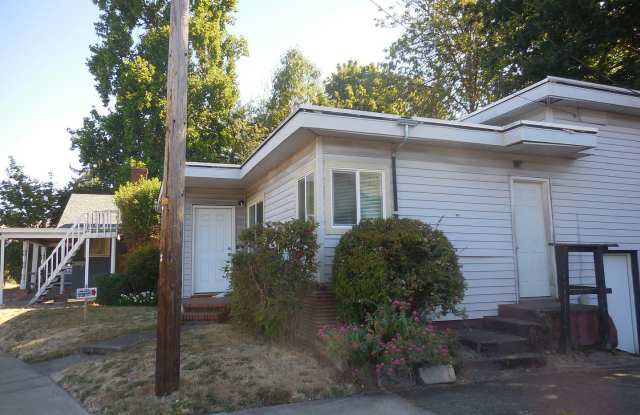 411 NW Kings Blvd - 411 Northwest Kings Boulevard, Corvallis, OR 97330